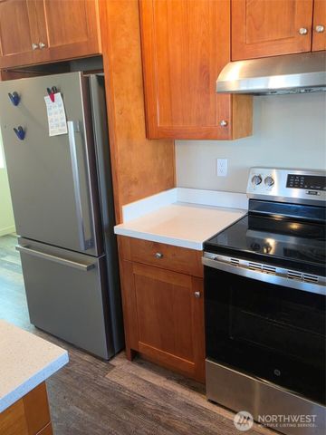 3704 W F Street, Bremerton, WA 98312