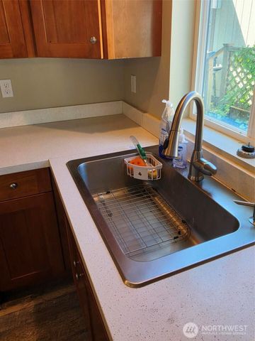 3704 W F Street, Bremerton, WA 98312