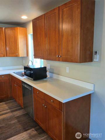 3704 W F Street, Bremerton, WA 98312