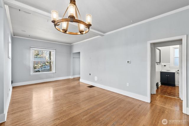 1721 3rd Avenue N, Seattle, WA 98109