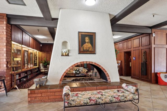 1215 Anchors Way Drive 135, Ventura, CA 93001