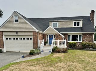 9 8th Avenue, Waterford, CT 06385
