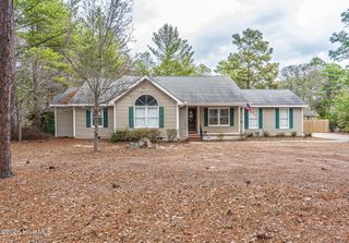 135 Forest Glen Road, Southern Pines, NC 28387