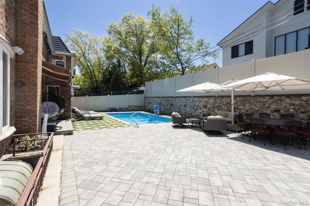 219-26 Peck Avenue, Hollis Hills, NY 11427