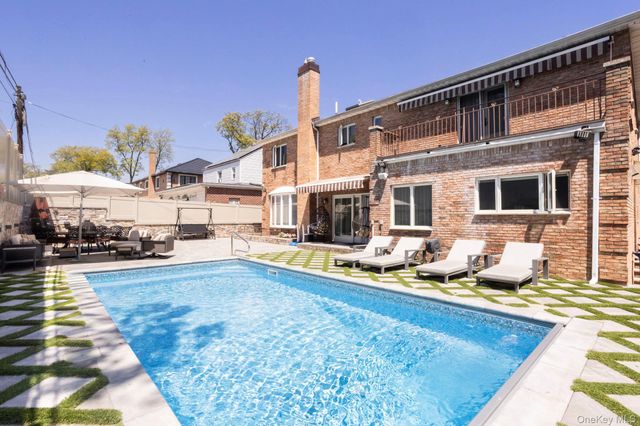 219-26 Peck Avenue, Hollis Hills, NY 11427