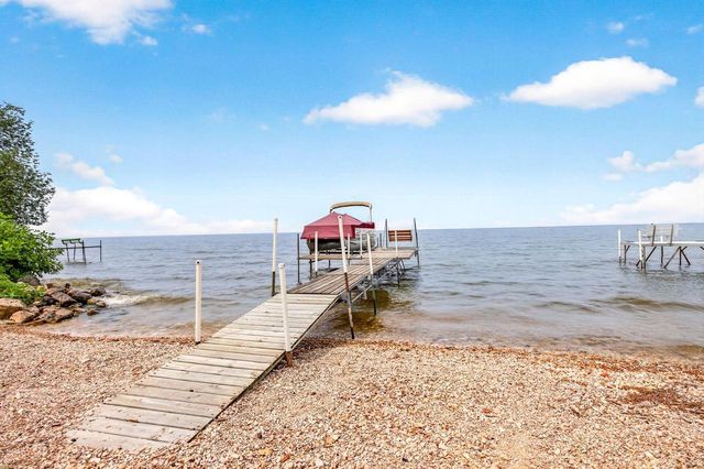 N6491 HARRISON ROAD, Hilbert, WI 54129
