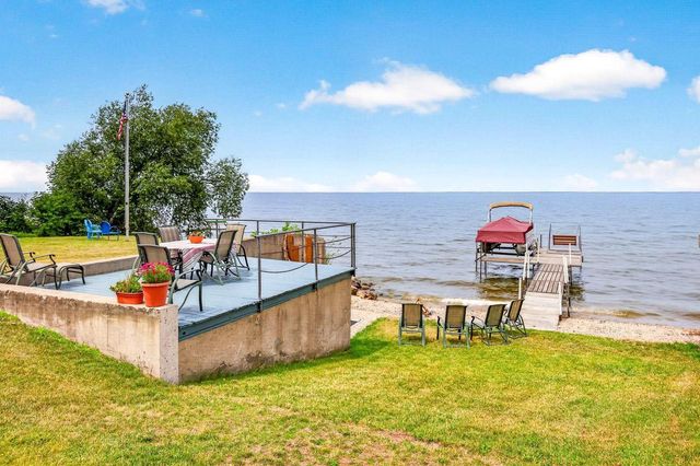 N6491 HARRISON ROAD, Hilbert, WI 54129