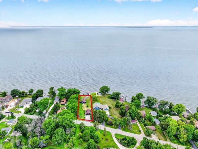 N6491 HARRISON ROAD, Hilbert, WI 54129