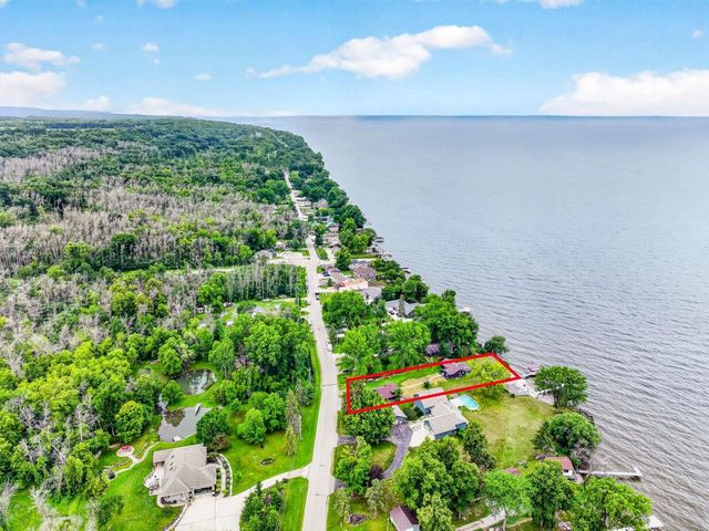 N6491 HARRISON ROAD, Hilbert, WI 54129