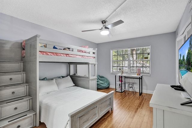 4200 Oaks Terrace 203, Pompano Beach, FL 33069