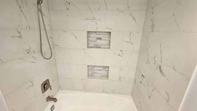 4200 Oaks Terrace 203, Pompano Beach, FL 33069