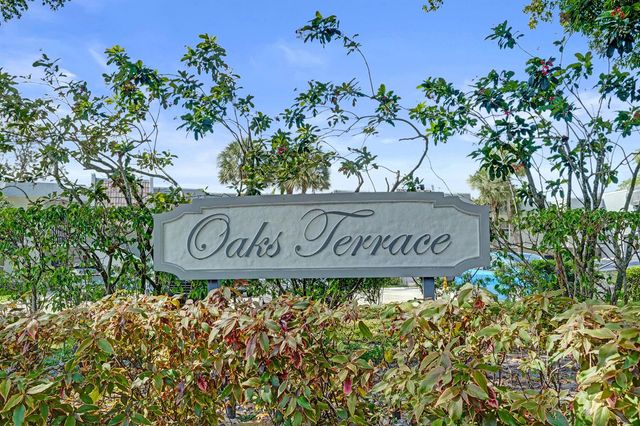 4200 Oaks Terrace 203, Pompano Beach, FL 33069
