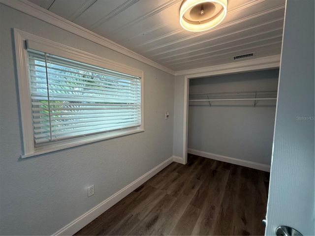 1947 CHENANGO AVENUE, Clearwater, FL 33755