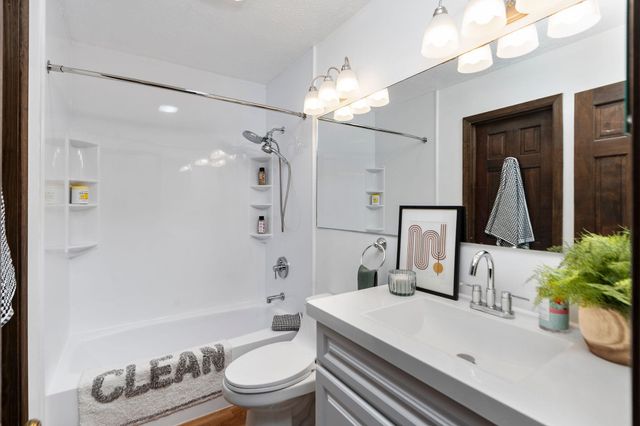 773 LADD RD, Fishersville, VA 22939