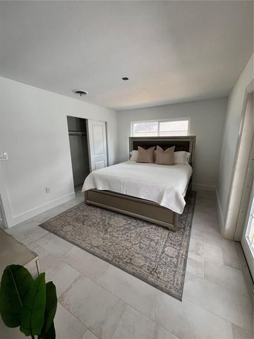 2724 MONTEREY STREET, Sarasota, FL 34231