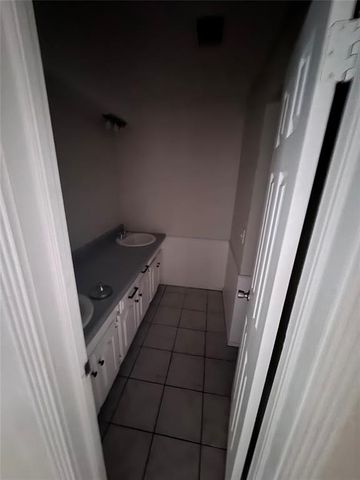 3120 Shadybrook Drive, Midwest City, OK 73110