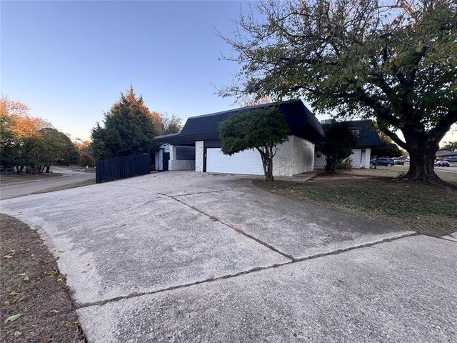 3120 Shadybrook Drive, Midwest City, OK 73110