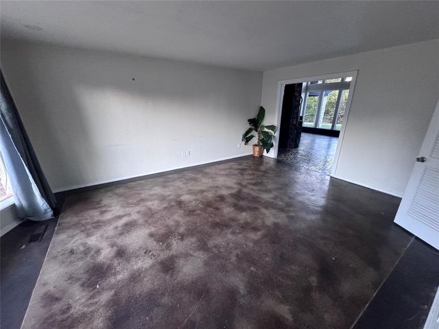 3120 Shadybrook Drive, Midwest City, OK 73110