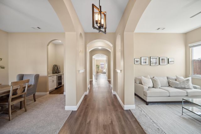 819 Bellagio Terrace, Redding, CA 96003