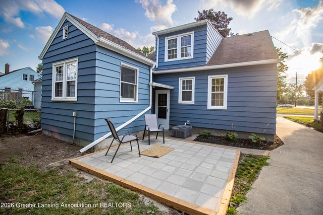 2605 Forest Avenue, Lansing, MI 48910