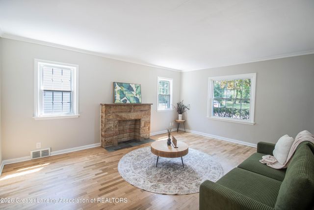 2605 Forest Avenue, Lansing, MI 48910