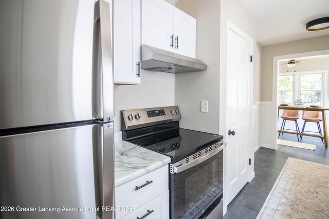 2605 Forest Avenue, Lansing, MI 48910