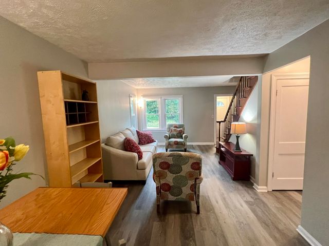 2846 Oak Street, Stevensville Vllg, MI 49127