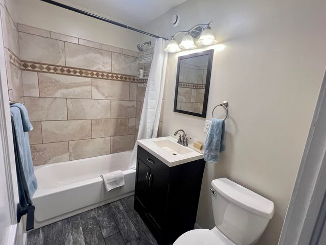 2846 Oak Street, Stevensville Vllg, MI 49127