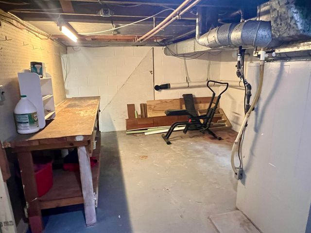 2846 Oak Street, Stevensville Vllg, MI 49127