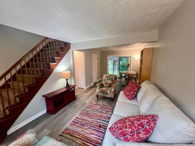 2846 Oak Street, Stevensville Vllg, MI 49127