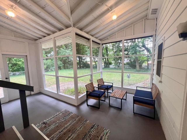 2846 Oak Street, Stevensville Vllg, MI 49127