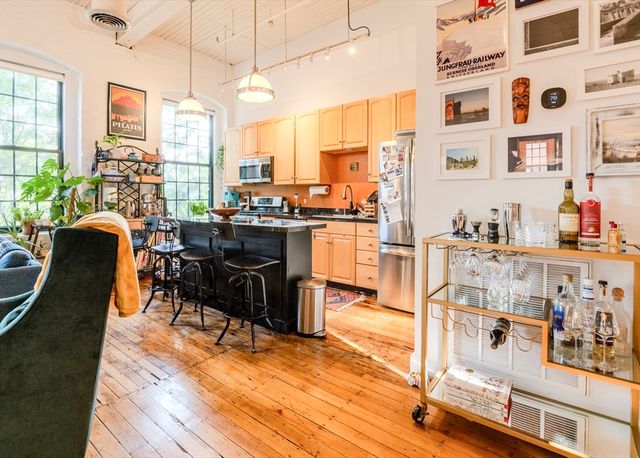 144 Moody St B15-33, Waltham, MA 02453