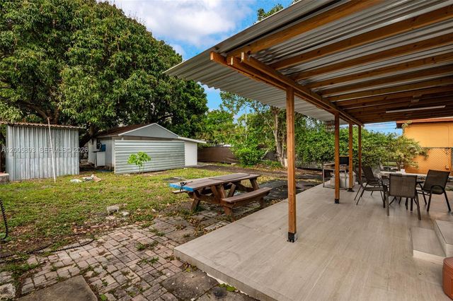 367 E 46th St, Hialeah, FL 33013