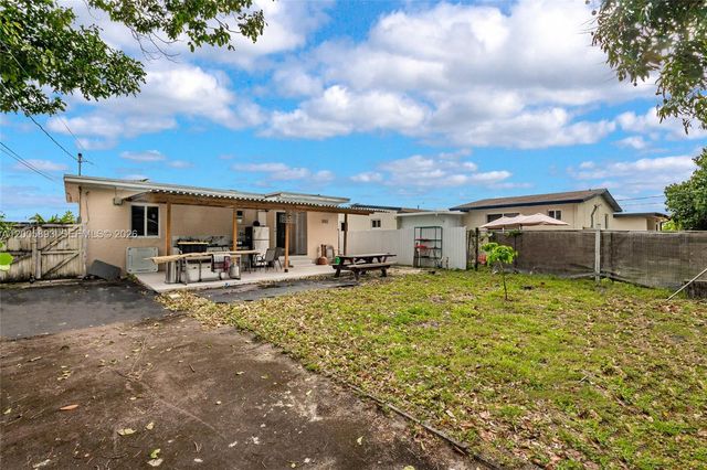 367 E 46th St, Hialeah, FL 33013