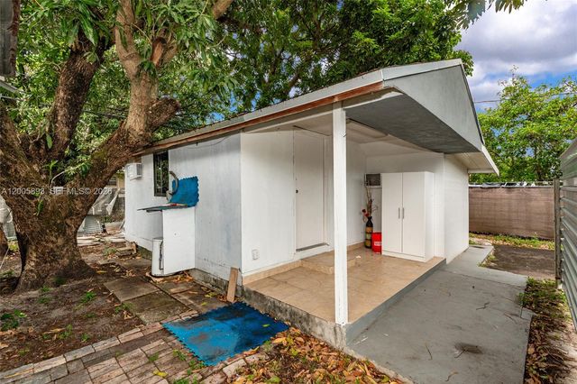 367 E 46th St, Hialeah, FL 33013