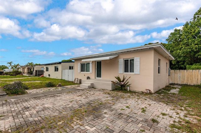 367 E 46th St, Hialeah, FL 33013