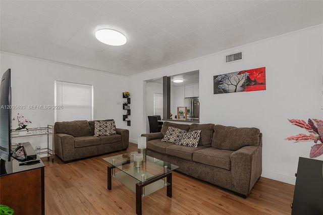 367 E 46th St, Hialeah, FL 33013