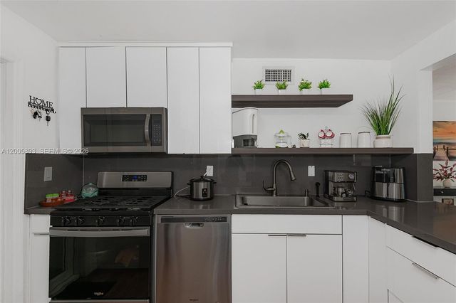 367 E 46th St, Hialeah, FL 33013