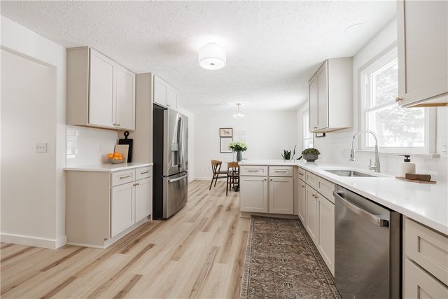 1427 Tudor Way, Farmington, NY 14425