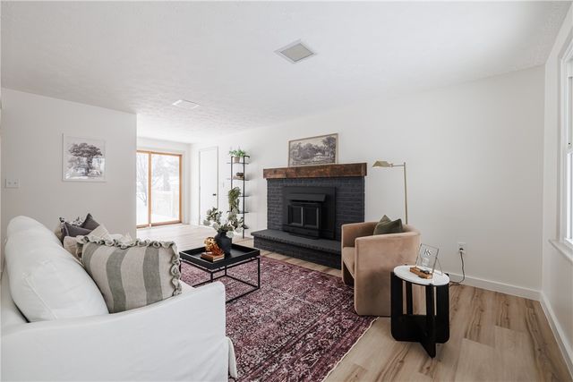 1427 Tudor Way, Farmington, NY 14425