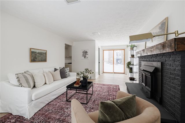 1427 Tudor Way, Farmington, NY 14425