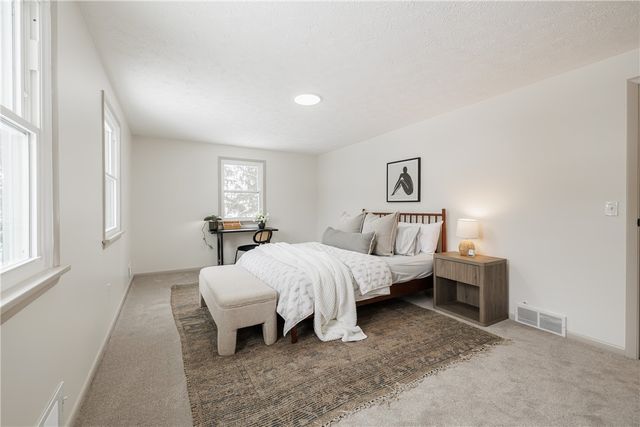 1427 Tudor Way, Farmington, NY 14425