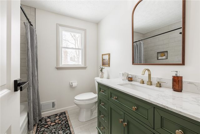 1427 Tudor Way, Farmington, NY 14425