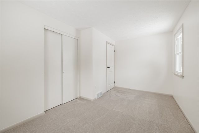 1427 Tudor Way, Farmington, NY 14425