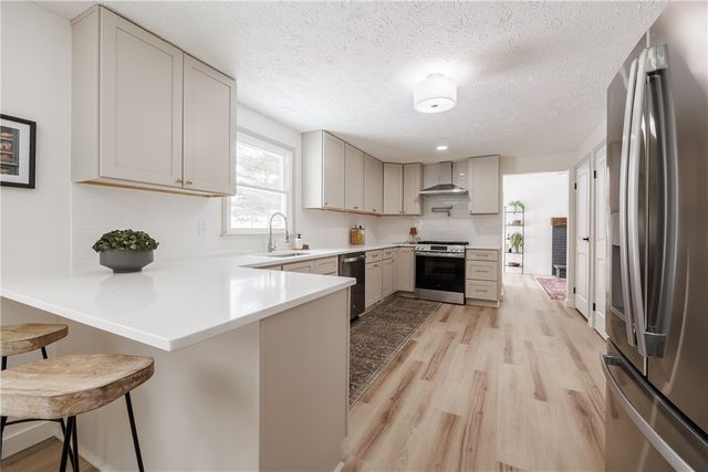 1427 Tudor Way, Farmington, NY 14425