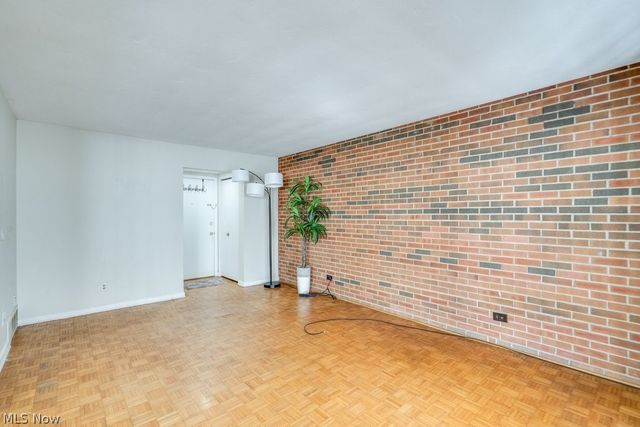 25600 Country Club Boulevard 4, North Olmsted, OH 44070