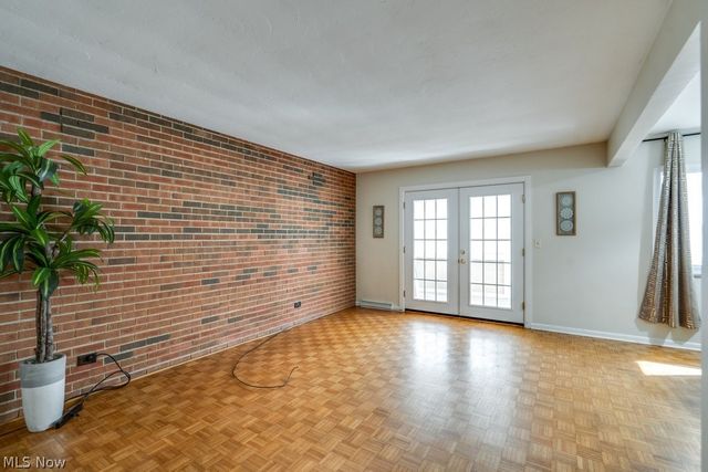 25600 Country Club Boulevard 4, North Olmsted, OH 44070