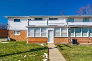 25600 Country Club Boulevard 4, North Olmsted, OH 44070