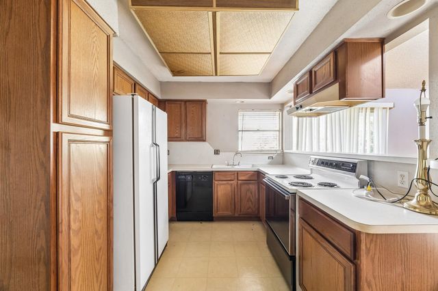 5864 Village Forest Court, Houston, TX 77092