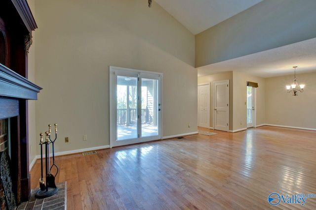 3018 Live Oak Lane, Huntsville, AL 35802